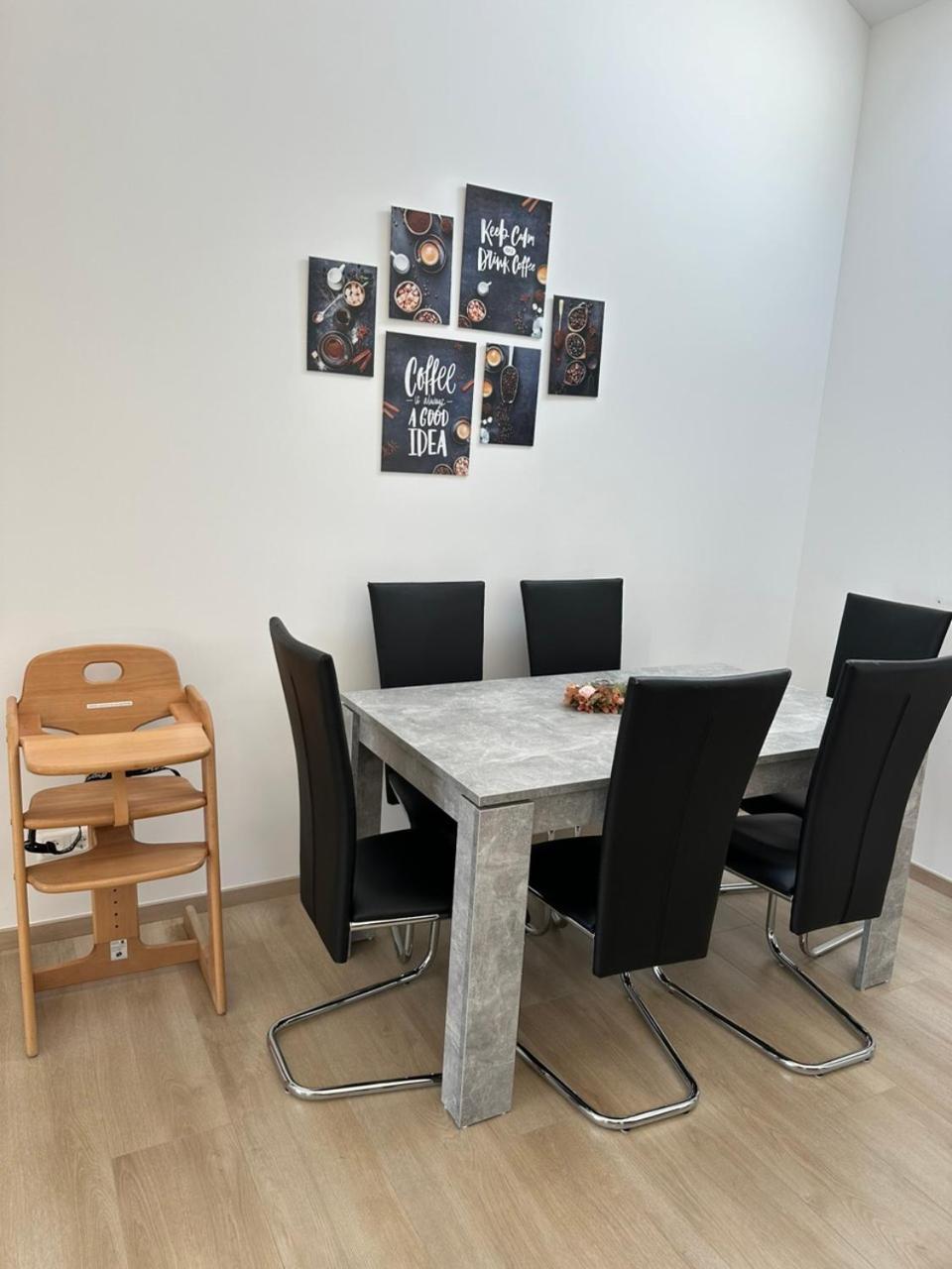 Grosse Ferienwohnung Gaestehaus Neubau Merzig 120M2 Extérieur photo