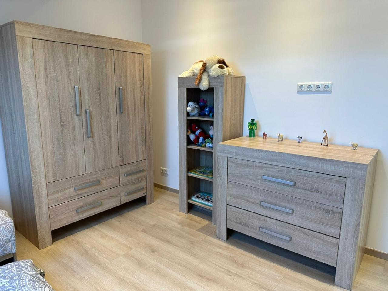 Grosse Ferienwohnung Gaestehaus Neubau Merzig 120M2 Extérieur photo