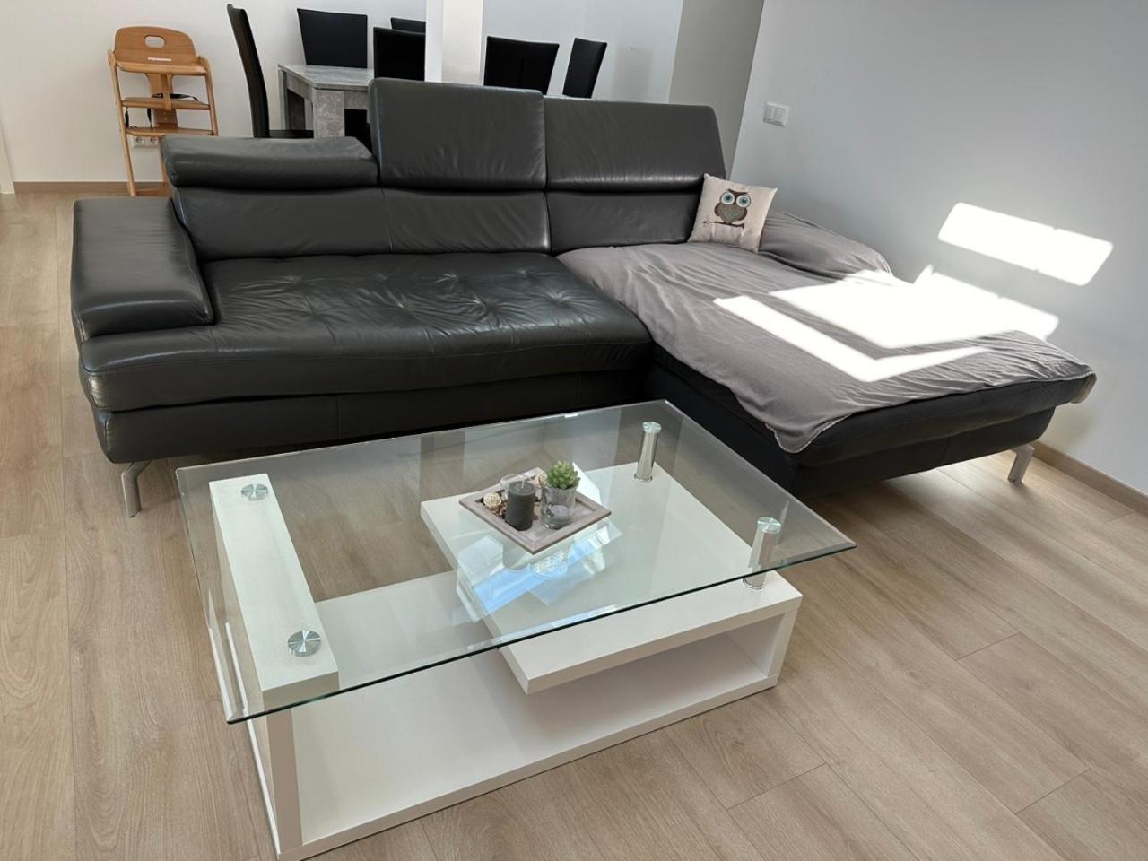 Grosse Ferienwohnung Gaestehaus Neubau Merzig 120M2 Extérieur photo