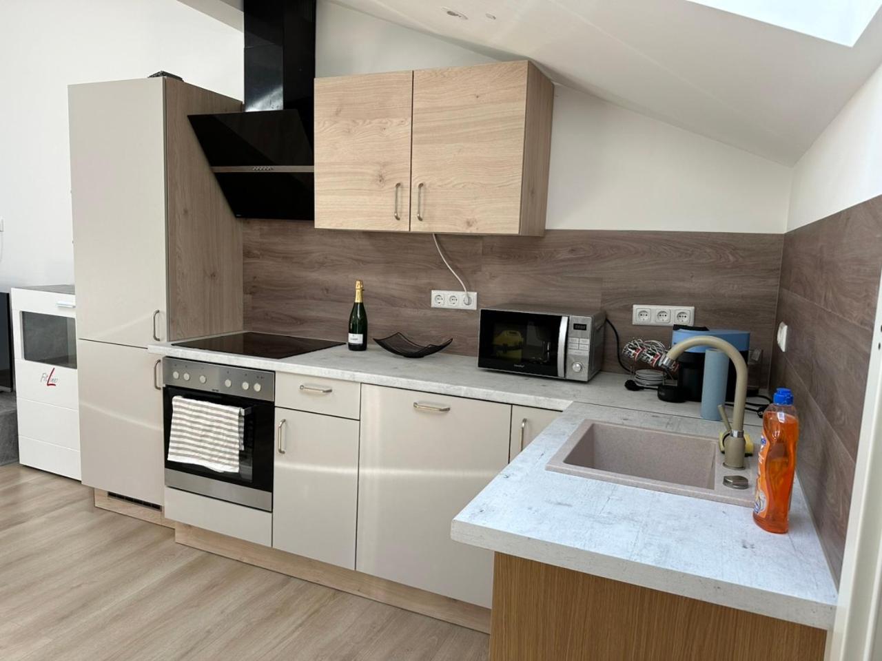 Grosse Ferienwohnung Gaestehaus Neubau Merzig 120M2 Extérieur photo