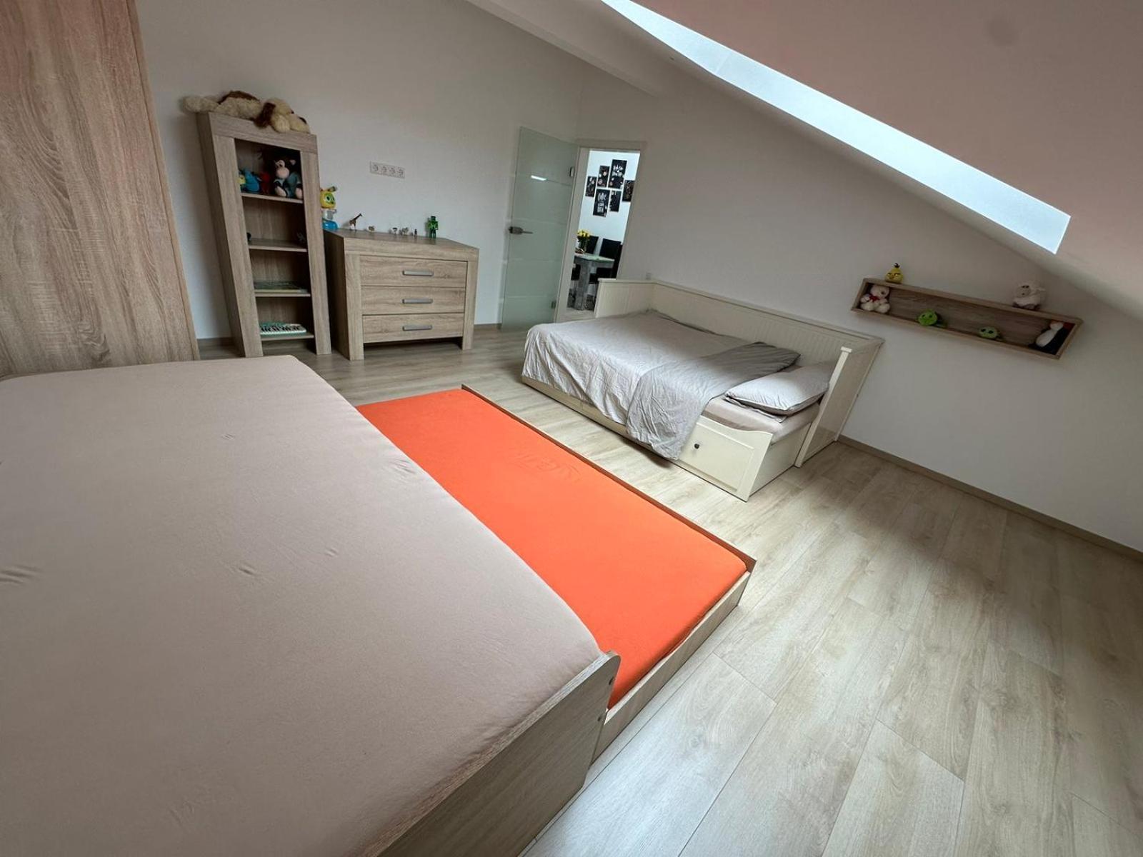Grosse Ferienwohnung Gaestehaus Neubau Merzig 120M2 Extérieur photo