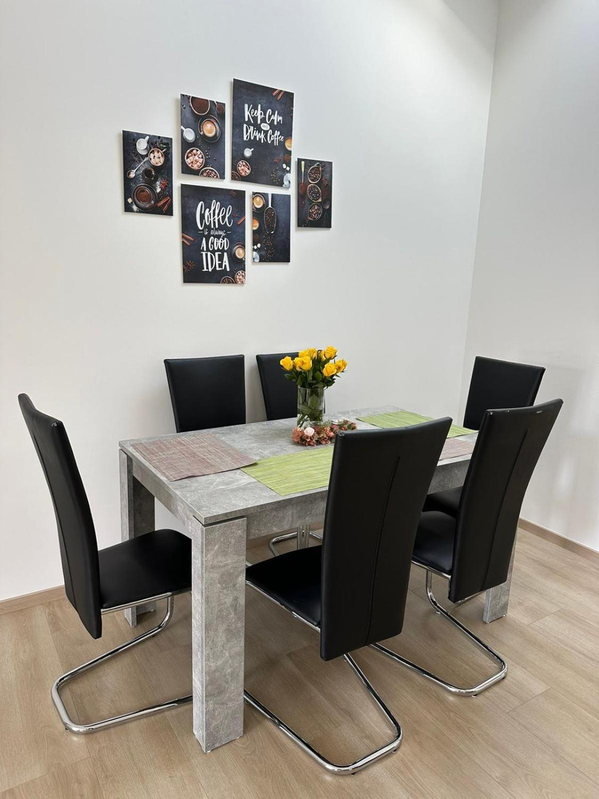 Grosse Ferienwohnung Gaestehaus Neubau Merzig 120M2 Extérieur photo