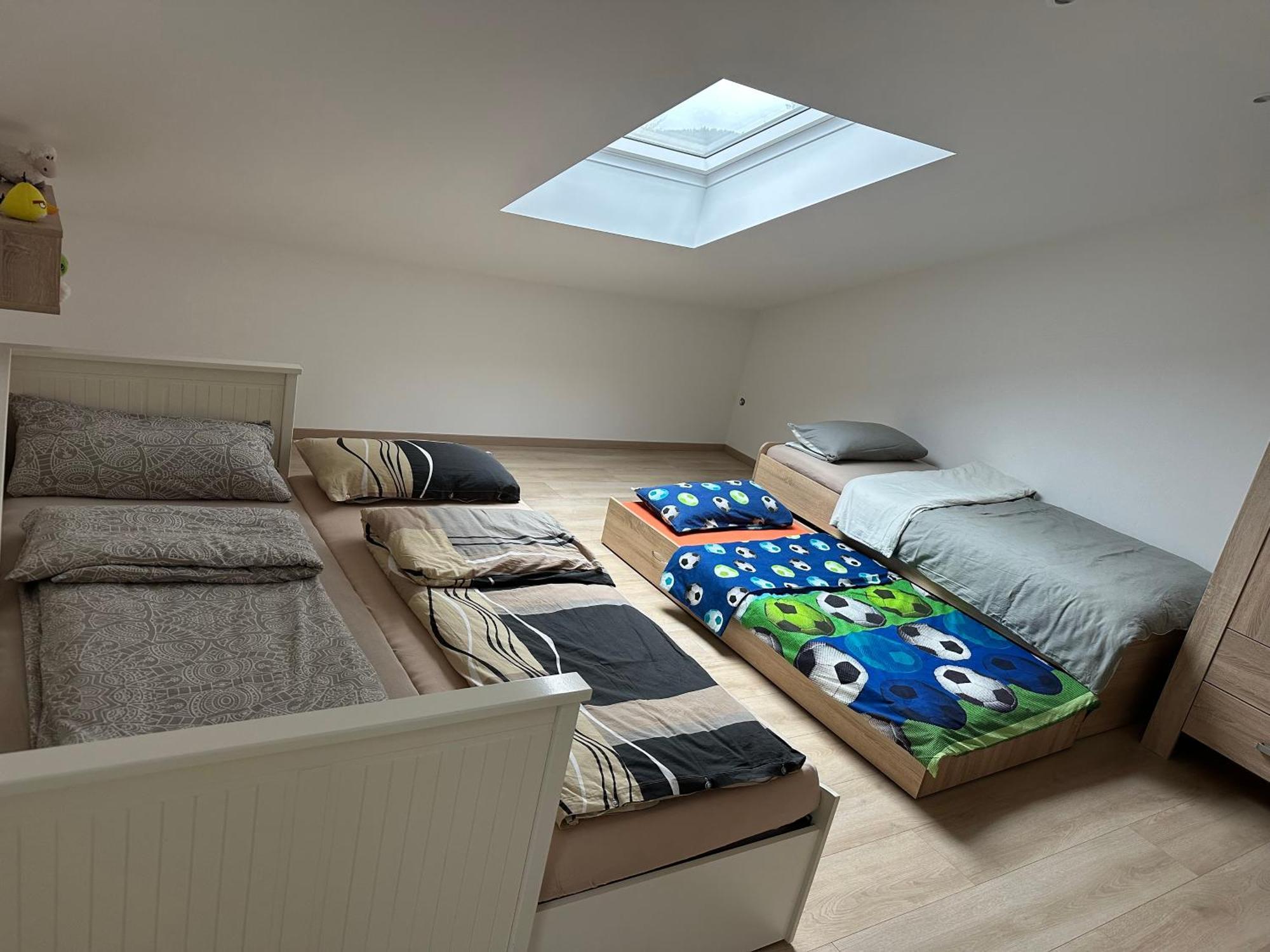 Grosse Ferienwohnung Gaestehaus Neubau Merzig 120M2 Extérieur photo