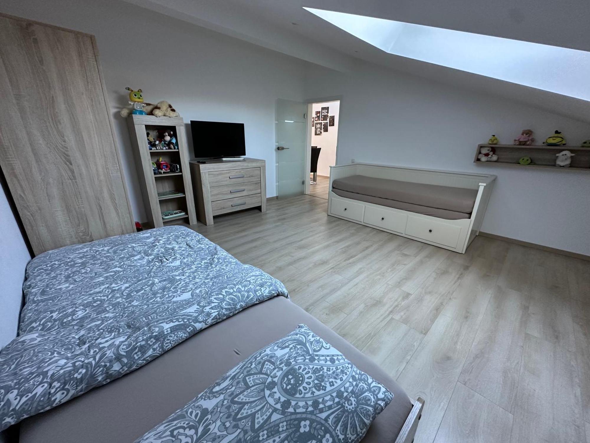 Grosse Ferienwohnung Gaestehaus Neubau Merzig 120M2 Extérieur photo